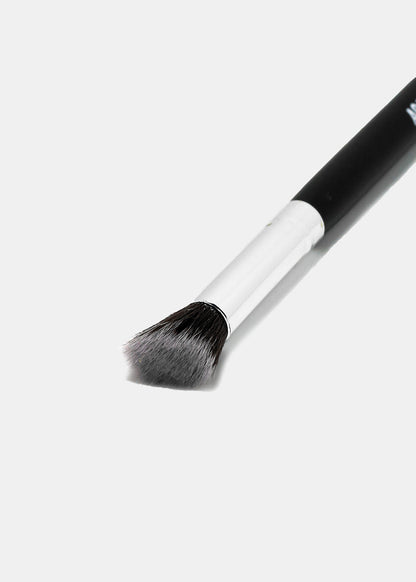 The F2 & E102 Kabuki Brush Duo