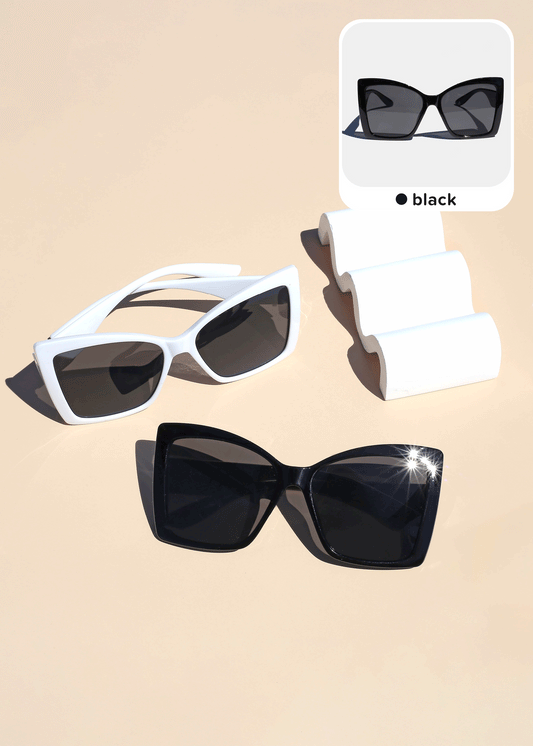 Oversized Butterfly Frames